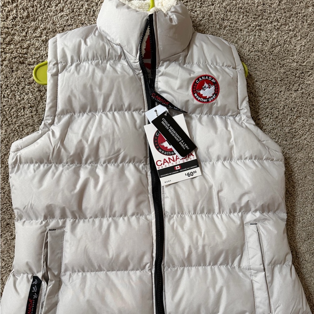 Canada Weather Gear Cream Puffer Vest Like New